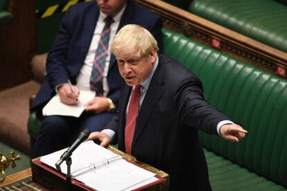 El primer ministro británico, Boris Johnson, interviene en el Parlamento.