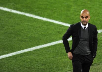 Guardiola, en la banda del Camp Nou