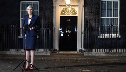 Theresa May comparece este miércoles en Londres para anunciar la aprobación de su Gobierno al borrador de acuerdo sobre el Brexit.