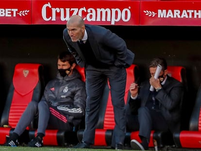 Zidane, durante el Sevilla-Real Madrid.