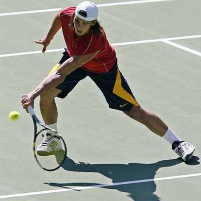 Nadal, entrenándose en Australia.