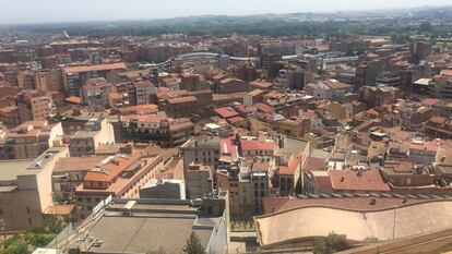 Vista panorámica de Lleida desde lo alto de la colina del castillo.