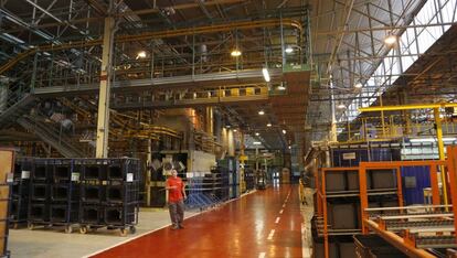 Vista del interior de la fábrica de Edesa Industrial en Mondragón (Gipuzkoa).