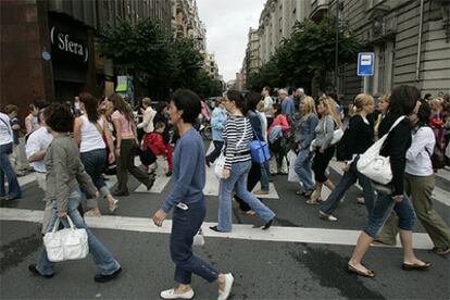 Paso de cebra de la plaza Elíptica de Bilbao.