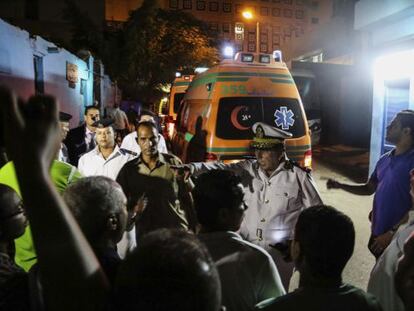 An ambulance takes victims of the bombing attack to Cairo.