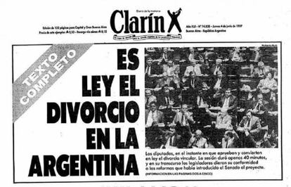 Portada del diario Clarín del 4 de junio de 1987 donde se informa de la aprobación de la ley de divorcio en Argentina.