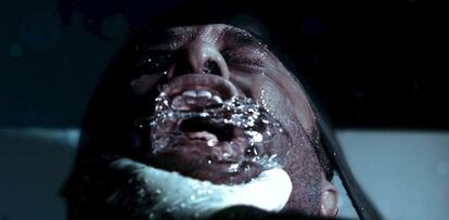 Recreación del 'waterboarding' realizada por Amnistía Internacional.