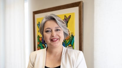 Jeannette Jara, Ministra del Trabajo en Chile, en su oficina en el centro de Santiago, Chile.