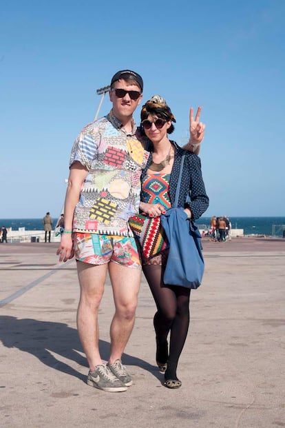 Sam y Emily son unos estudiantes londinenses que se estrenan en el Primavera Sound. Vienen a ver a Solange.