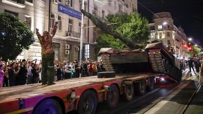 Members of the Wagner Group load their tank onto a truckin Rostov-on-Don on June 24, 2023.