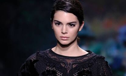 Kendall Jenner, durante el desfile de Fendi, en París.