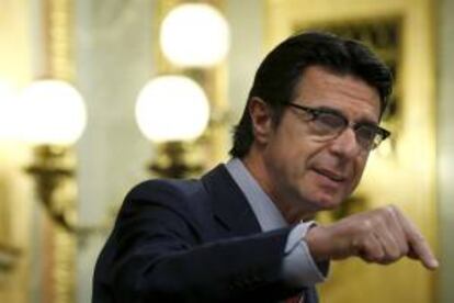 El ministro de Industria, Energía y Turismo, Jose Manuel Soria, durante su intervención en la sesión de control al Gobierno, en el Congreso de los Diputados.