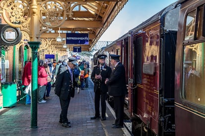 El tren 'Poppy' estacionado en la parada de Sheringham (Reino Unido).