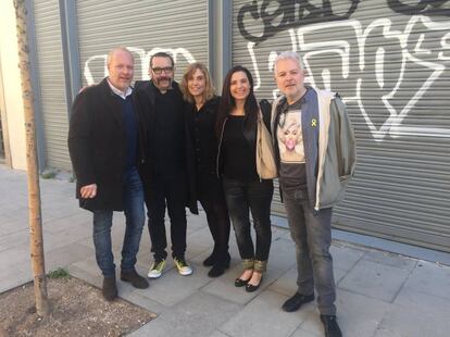 Frank, David, Gemma, Yolanda y Tino en una imagen reciente de uno de sus reencuentros que han publicado en Facebook.