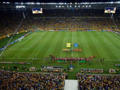 Spain and Brazil's players line up for the national anthems prior to the Fifa Confederations Cup final on Sunday.