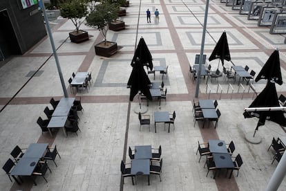 Vista de una terraza vacía este sábado en Alcobendas.