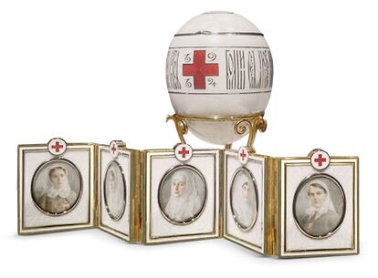 Huevo de Fabergé que el zar Nicolás II, primo de Pávlovna, le regaló a su madre en 1915, con el retrato de la Gran Duquesa María y sus cuatro hijas.