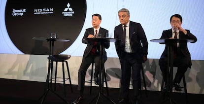 El CEO de Nissan Makoto Uchida junto a sus homólogos de Renault, Luca de Meo y Mitsubishi Motors,Takao Kato.