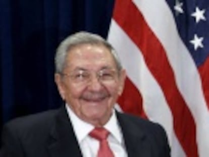 US and Cuban leaders adopt broad smiles to reinforce rapprochement ahead of negotiations on sticky issues