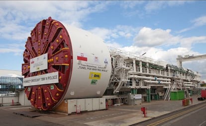 Tuneladora de OHL en el Vístula (Polonia). 