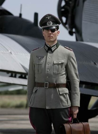 Tom Cruise, caracterizado como Von Stauffenberg, en <i>Valkiria.</i>