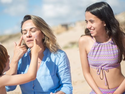 Elige entre alguno de estos protectores solares para proteger la piel de tu cara todos los días