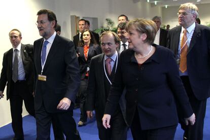 Mariano Rajoy se ha reunido por primera vez con Angela Merkel, desde la victoria del PP el 20-N.