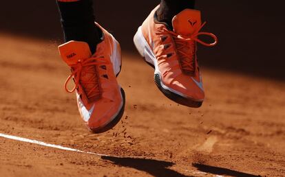 Detalle de las zapatillas de Rafael Nadal.