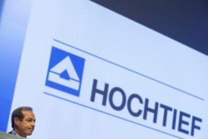 El presidente de Hochtief, Marcelino Fern&aacute;ndez Verdes, durante una reuni&oacute;n general de la constructora alemana Hochtief, controlada por la espa&ntilde;ola ACS, en Essen, Alemania, el 7 de mayo de 2013. 