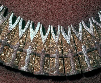 Detail of Viking collar discovered in a tomb in Hällinge, Sweden.