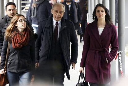 Rita Maestre (right) arriving at the courthouse with her lawyer on Friday.