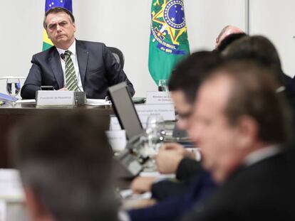 Bolsonaro durante reunião com governadores no Palácio do Planalto.