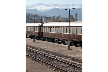 En su ruta Andalucía, el tren Al Ándalus efectúa parada en Granada (en la imagen), además de en Sevilla, Jerez, Cádiz, Úbeda, Baeza y Córdoba.