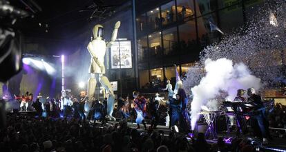 Acto final de la fiesta de reapertura del Teatro San Martín, en Buenos Aires.