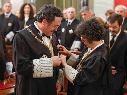 El fiscal general del Estado, Álvaro García Ortiz, toma posesión de su cargo tras ser reelegido, en un acto celebrado este miércoles en la sede del Tribunal Supremo, en Madrid.