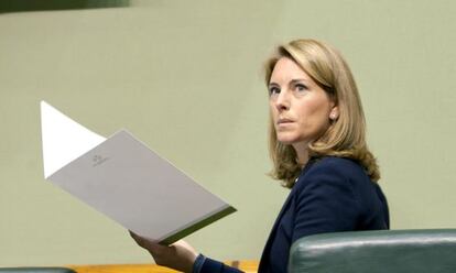 La presidenta del Parlamento, Arantza Quiroga, ayer por la mañana durante el pleno.