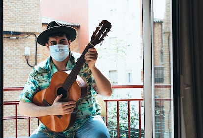 La mascarilla no debe faltar.