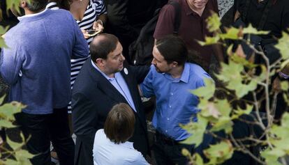 Oriol Junqueras i Pablo Iglesias, dissabte a la manifestació a Barcelona contra el terrorisme.