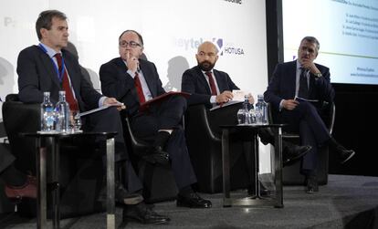 El presidente de Renfe, Juan Alfaro, durante su intervenci&oacute;n ante sus hom&oacute;logos de Iberia, Aena y Bale&agrave;ria.