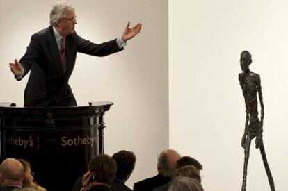 Subasta de<i> L'Homme qui marche l</i> de Giacometti, el miércoles en Sotheby's de Londres.