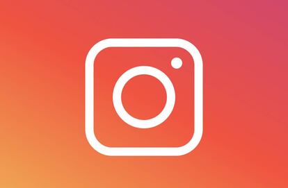 Logo de Instagram con fondo naranja