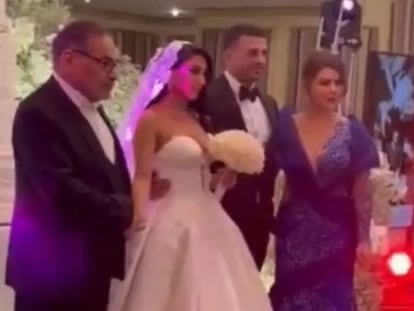 Un vídeo de la boda de la hija de un alto asesor de Irán, en el que la novia no lleva velo, causa indignación en el país