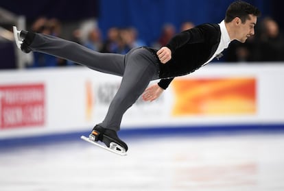 Javier Fernández durante su rutina en el Campeonato Europeo de Moscú.