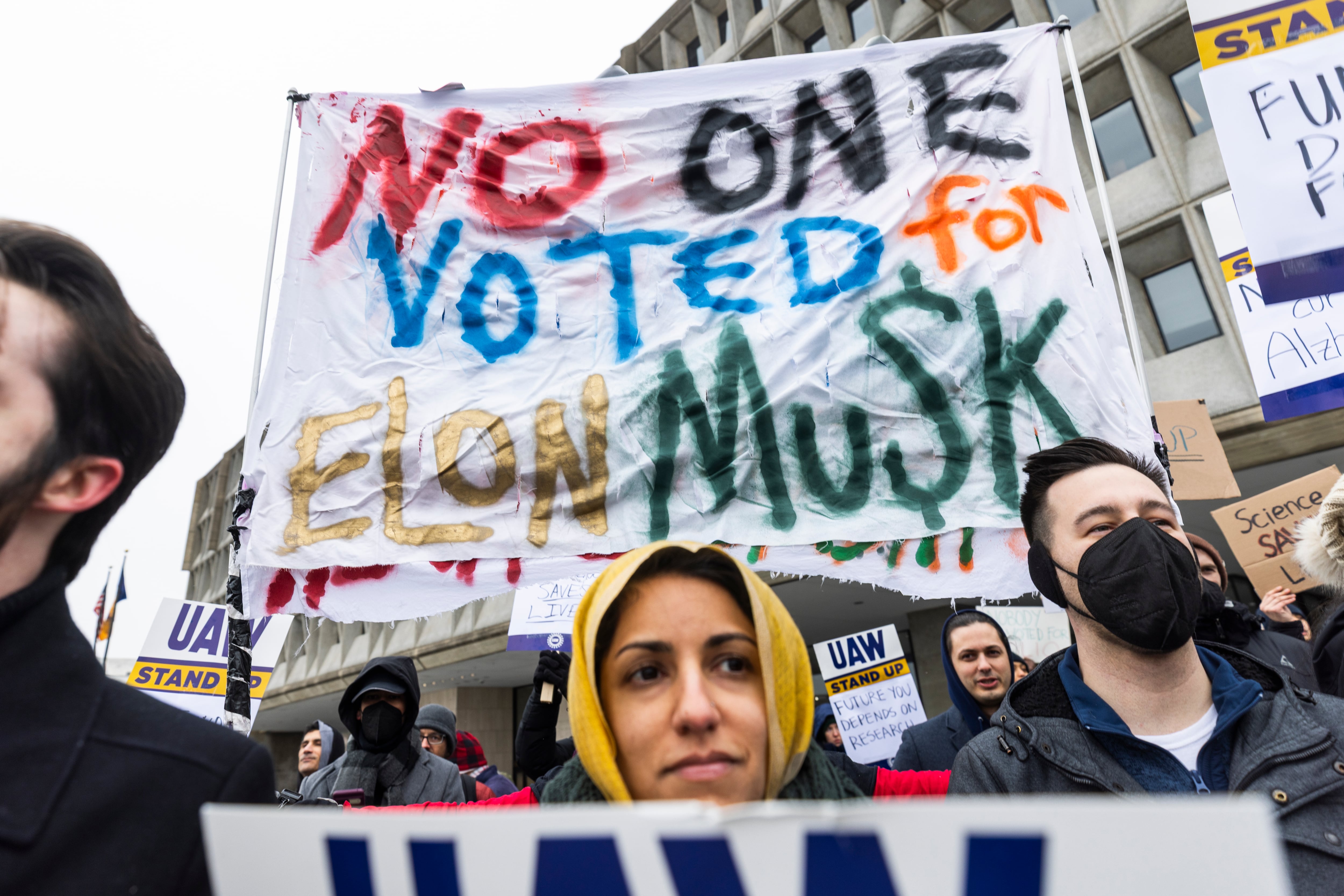 Una veintena de miembros del DOGE dimiten en protesta contra Elon Musk