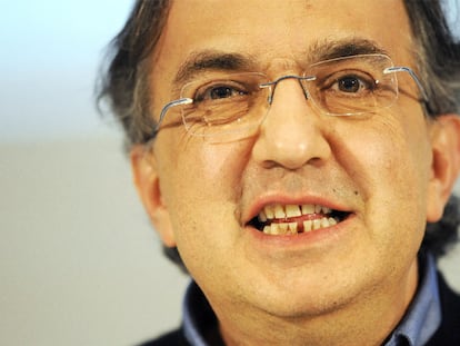 Sergio Marchionne, primer ejecutivo de  FIAT. La empresa italiana quiere controlar Chrysler y el negocio europeo de General Motors.