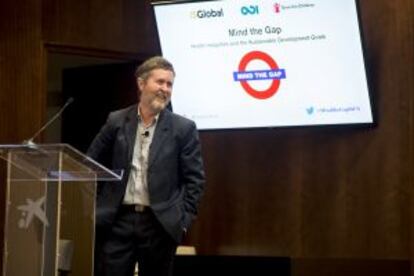 David Evans, ex director de gobernanza de sistemas de salud en la OMS, durante el seminario sobre los retos en salud para 2030 en Barcelona.