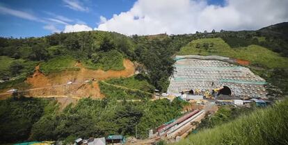 Actuaciones en una de las bocas del túnel del Toyo.