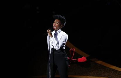 Janelle Monáe durant la seva actuació en la cerimònia dels Oscar 2020.