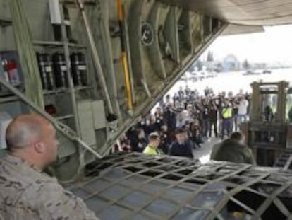 El tesoro de Las Mercedes a su llegada a la base aérea de Torrejón de Ardoz