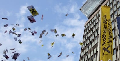 Protesto contra a lavagem de dinheiro em Viena.